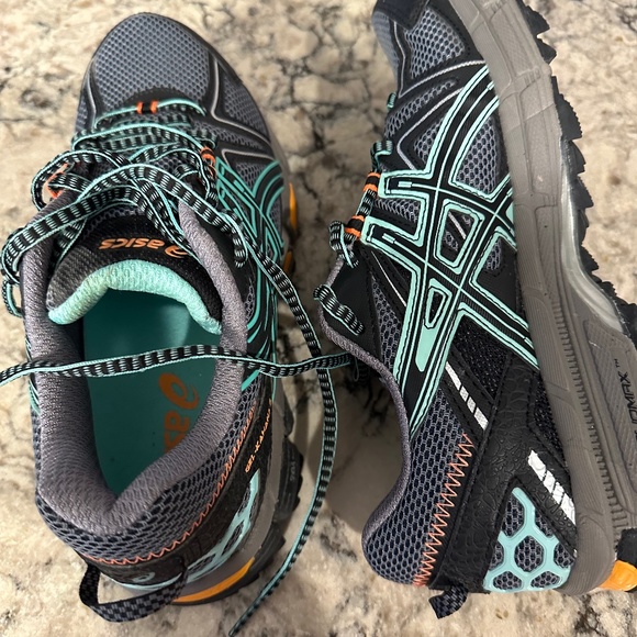 ASICS Cross-trainer Kahana 8 size 7.5 - Picture 1 of 4